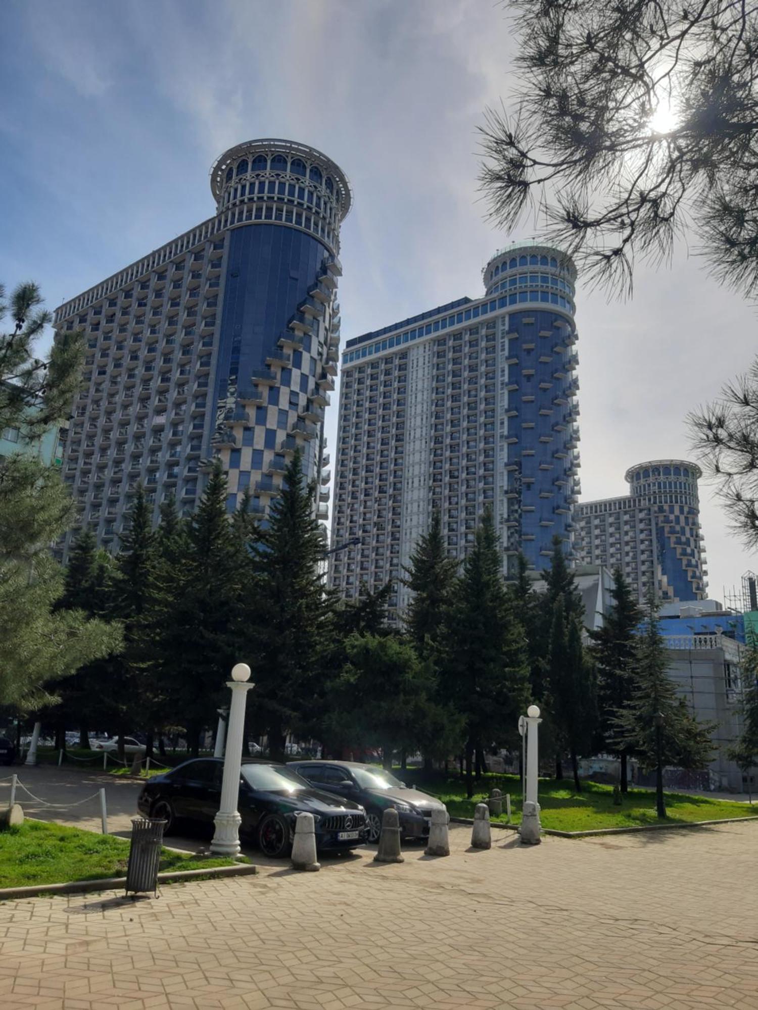 Апартаменты "Best Holiday" In Orbi Sea Towers Батуми Экстерьер фото